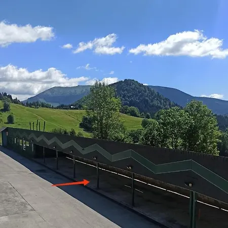 Ema دونوفالي