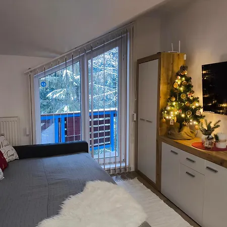 Ema دونوفالي